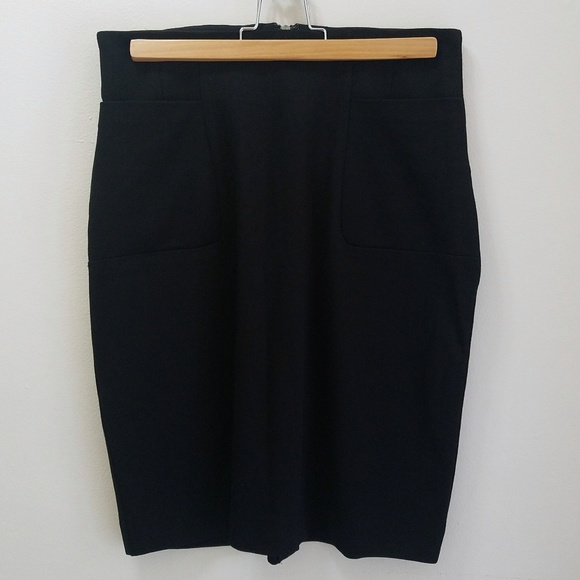 Black pencil skirt 🌙 - Picture 1 of 6